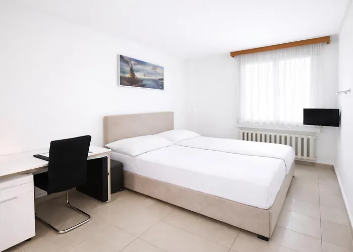 Hotel San Carlo 2* Lugano